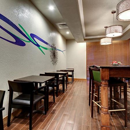 Holiday Inn Express Marshfield - Springfield Area By Ihg Экстерьер фото