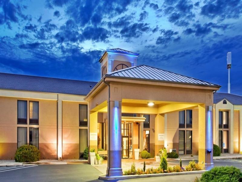 Holiday Inn Express Marshfield - Springfield Area By Ihg Экстерьер фото