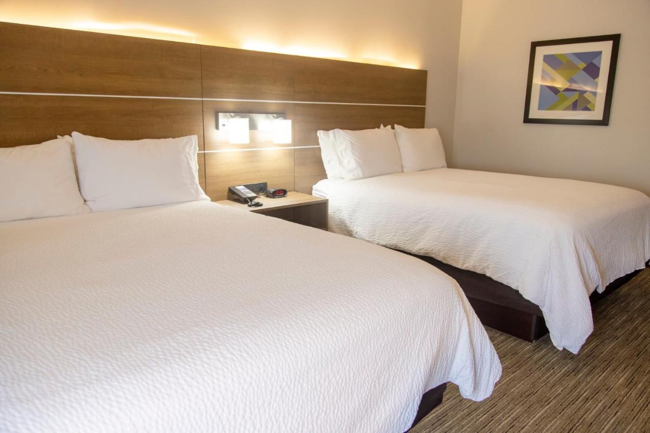 Holiday Inn Express Marshfield - Springfield Area By Ihg Экстерьер фото