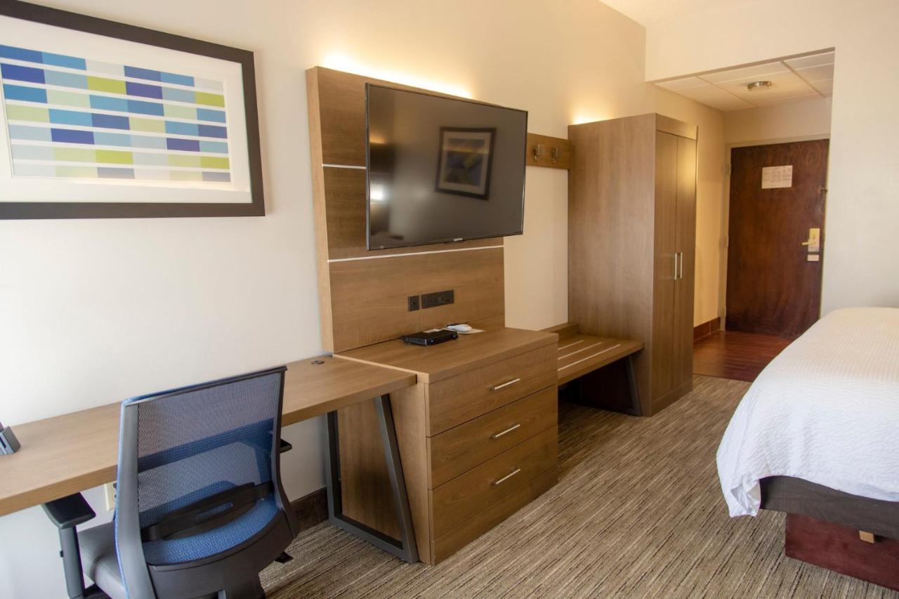 Holiday Inn Express Marshfield - Springfield Area By Ihg Экстерьер фото