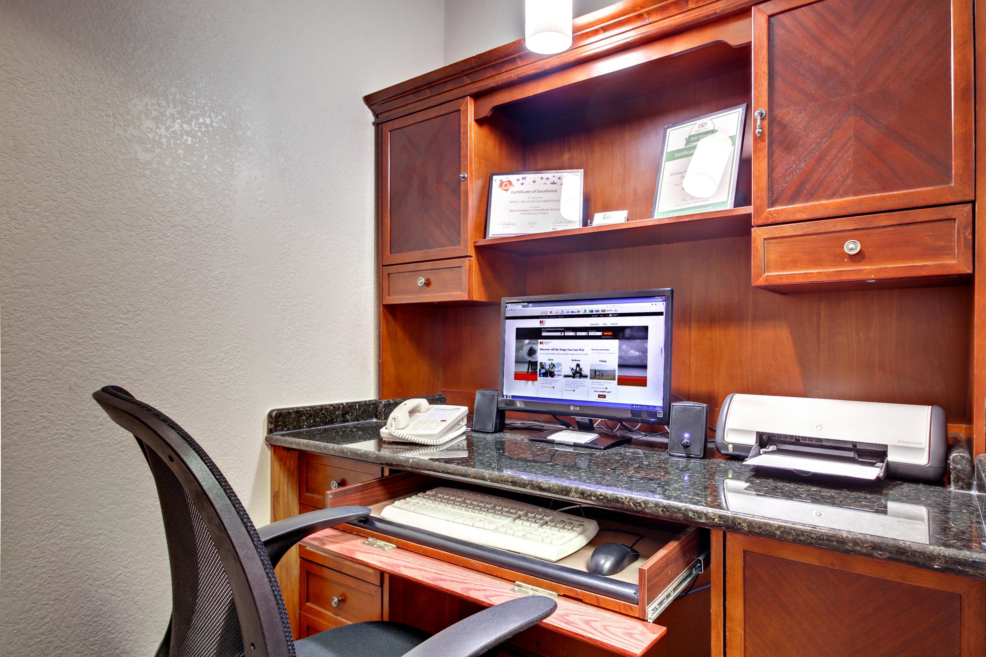 Holiday Inn Express Marshfield - Springfield Area By Ihg Экстерьер фото