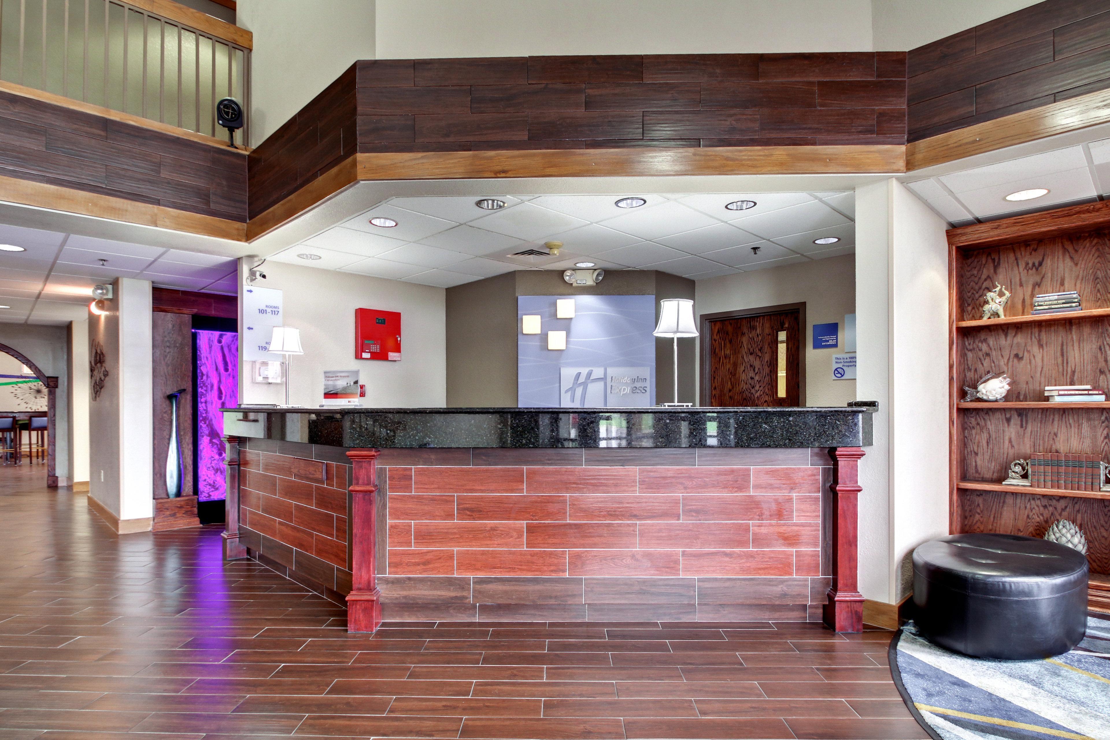 Holiday Inn Express Marshfield - Springfield Area By Ihg Экстерьер фото