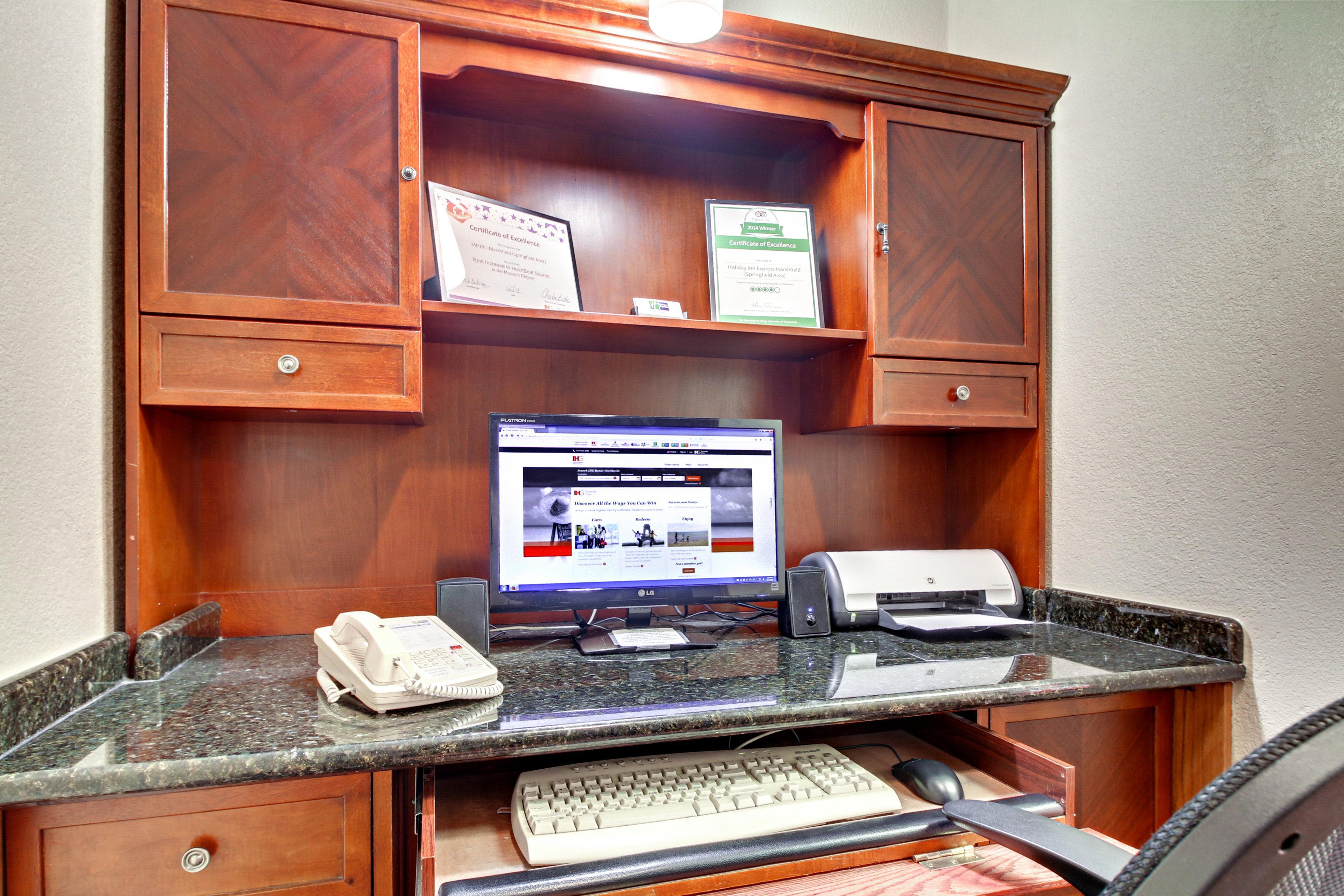 Holiday Inn Express Marshfield - Springfield Area By Ihg Экстерьер фото