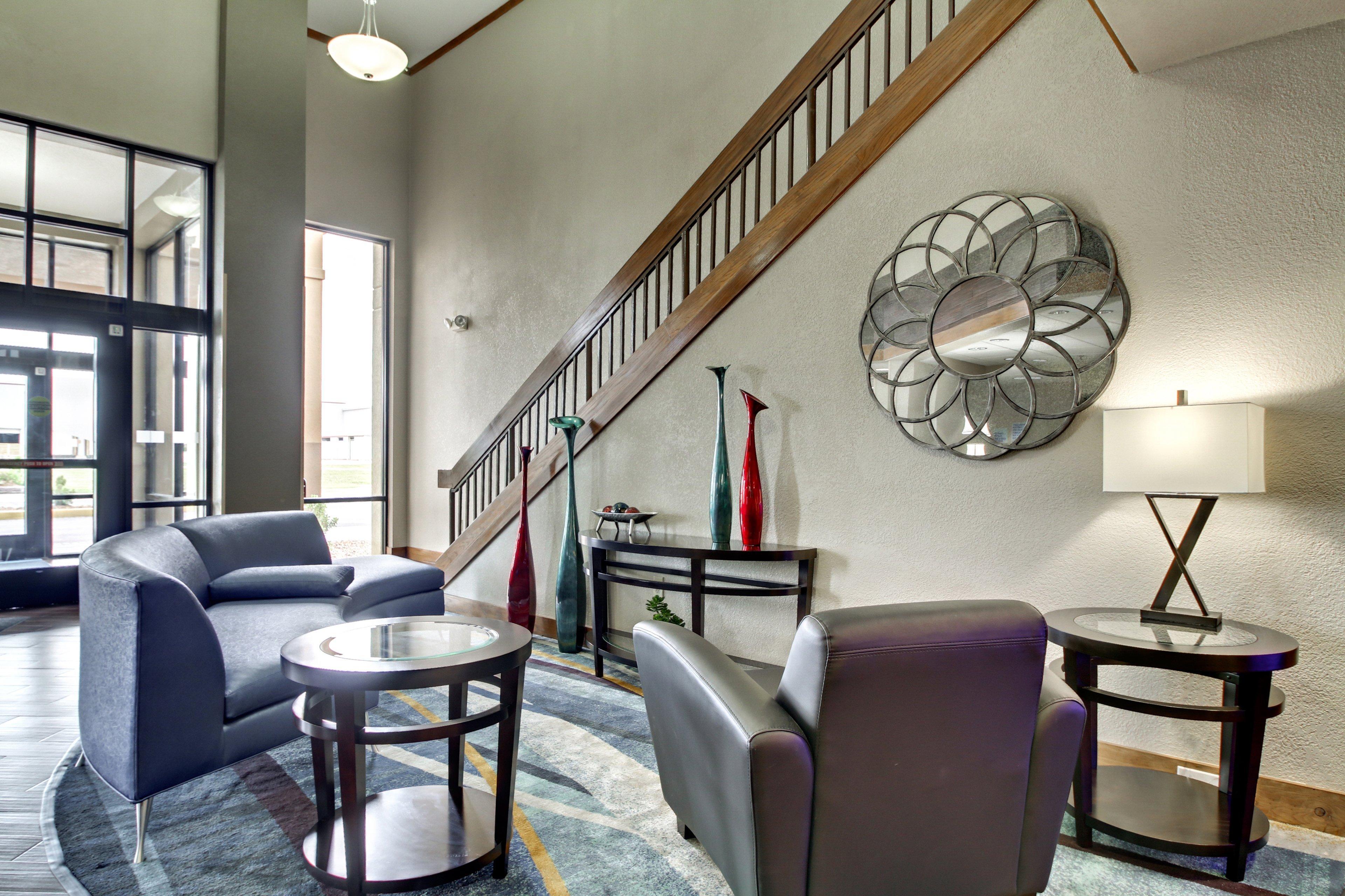 Holiday Inn Express Marshfield - Springfield Area By Ihg Экстерьер фото