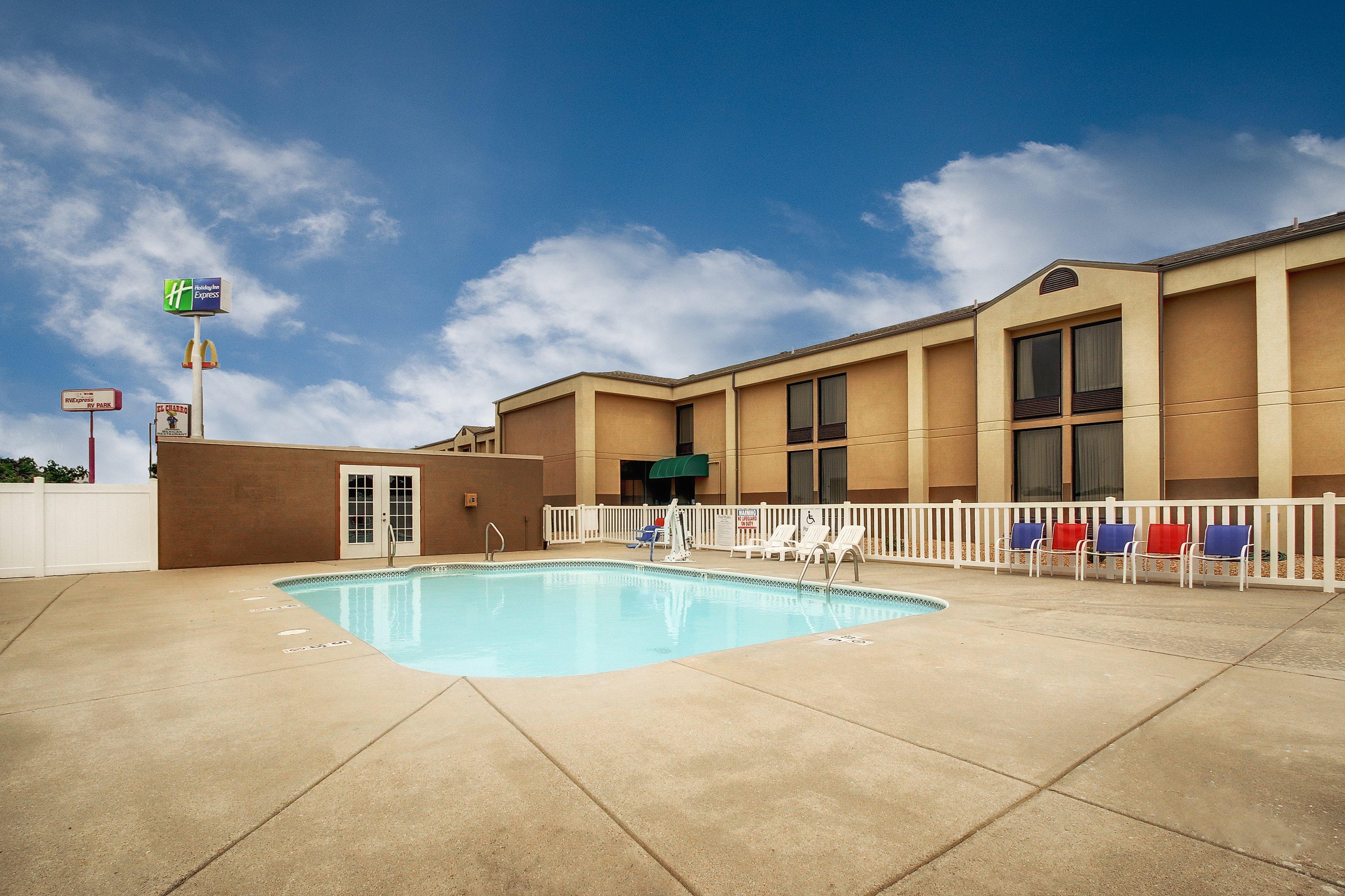 Holiday Inn Express Marshfield - Springfield Area By Ihg Экстерьер фото