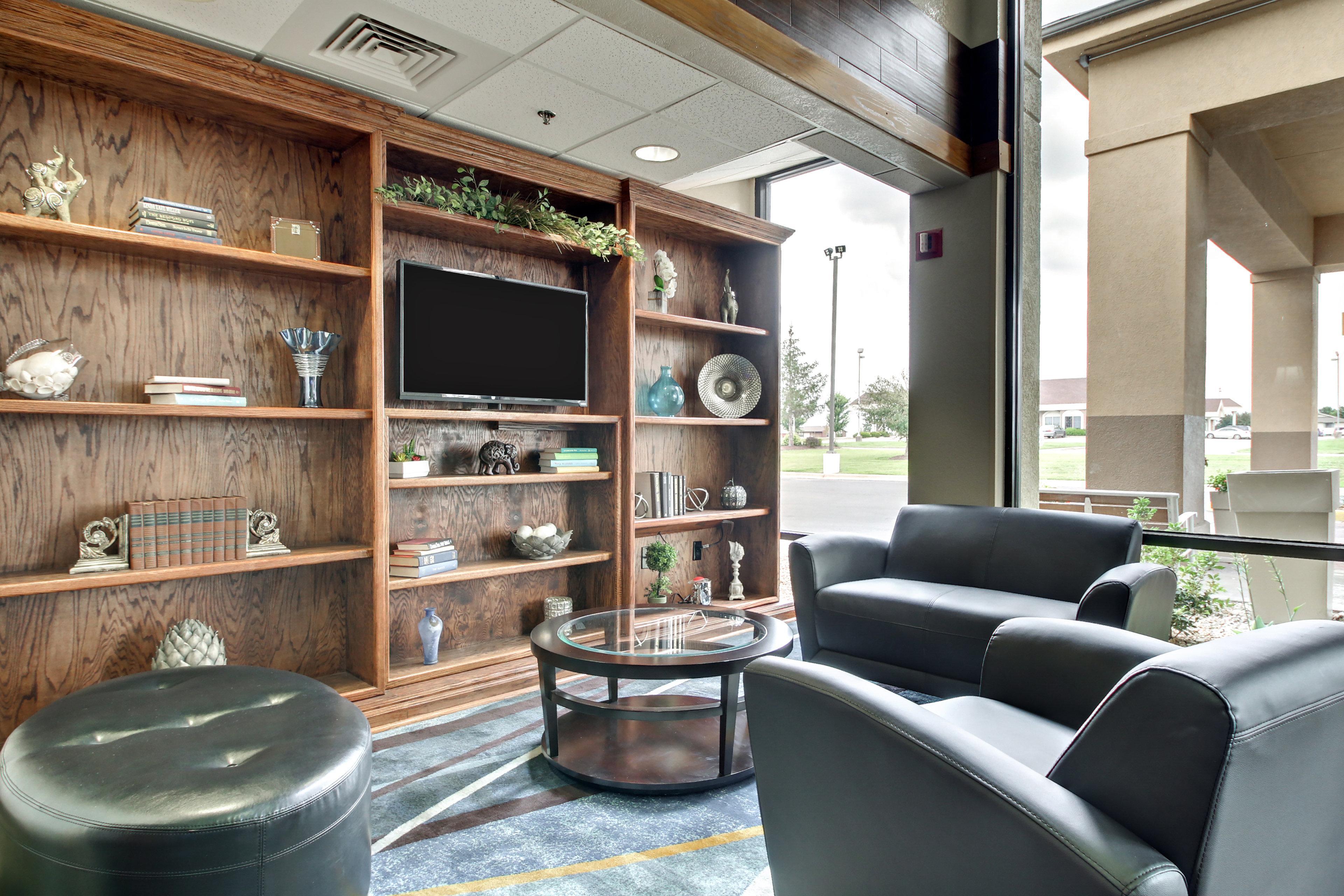 Holiday Inn Express Marshfield - Springfield Area By Ihg Экстерьер фото