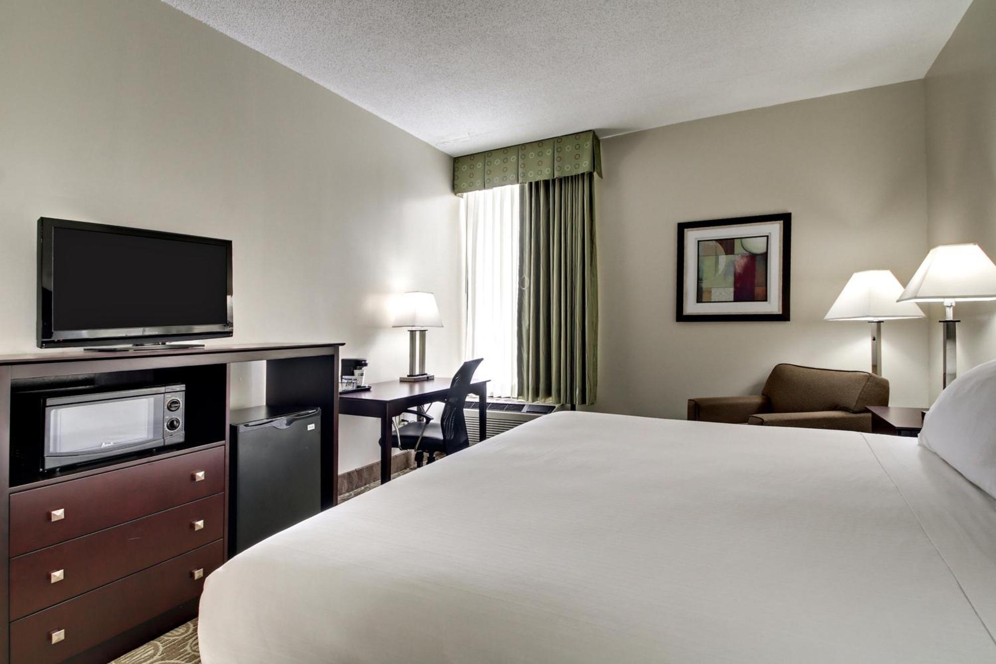 Holiday Inn Express Marshfield - Springfield Area By Ihg Экстерьер фото