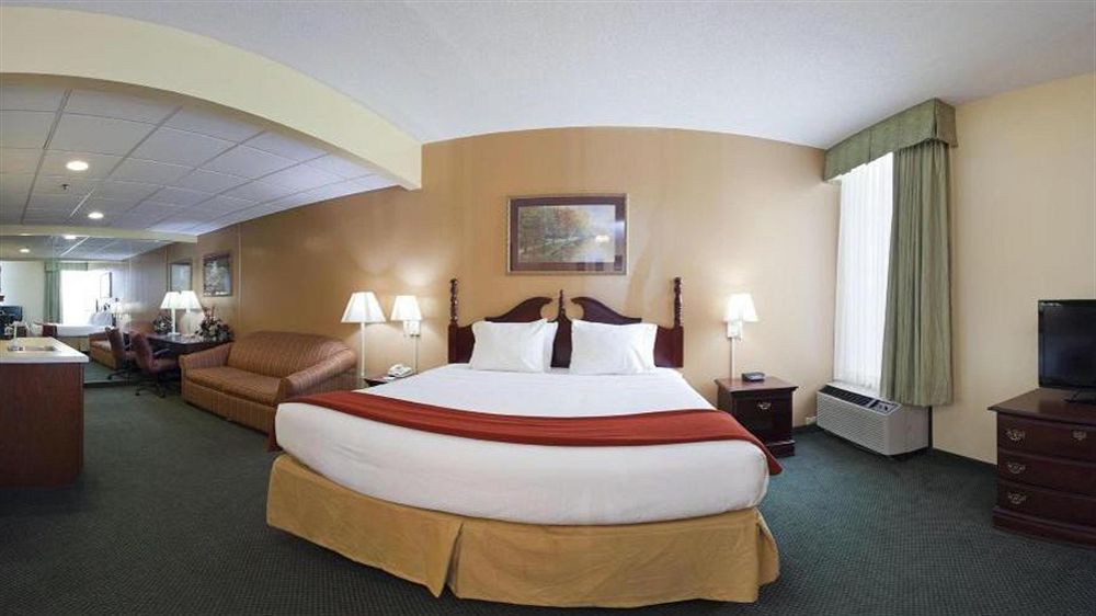 Holiday Inn Express Marshfield - Springfield Area By Ihg Экстерьер фото